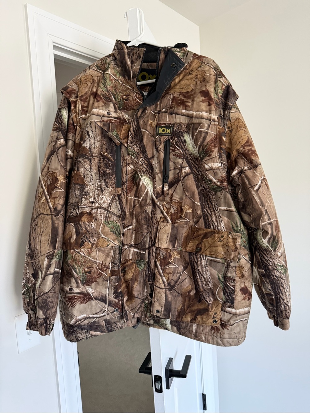 Realtree 10X Camouflage Men's Insulated Puffer Jacket - Brown